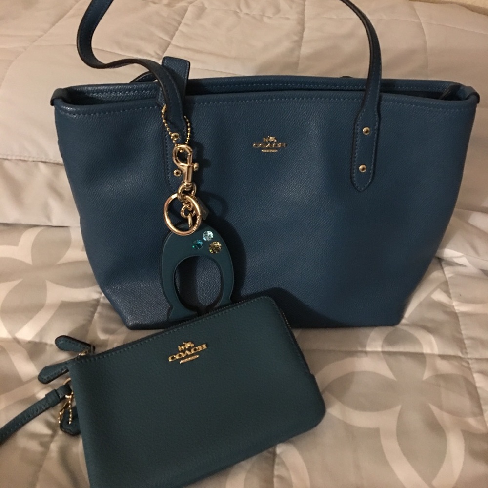 Coach Set